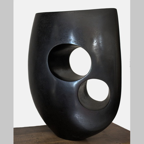 Passeur éhoupé,  1h, faïence patinée à la gomme laque, 2015,  h: 50 L: 43 l: 15 