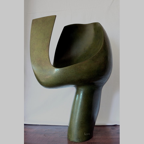 Lyre verte, faïence patinée à la gomme laque, 2016,  h: 54 L: 35 l: 30